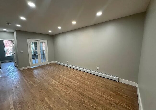 818 Macdonough St, Unit 3 in Brooklyn, NY - Foto de edificio - Building Photo