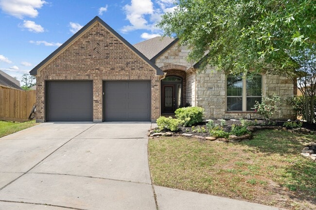 property at 2707 Oak Pass Ct