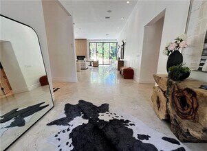 16815 Bajio Rd in Encino, CA - Building Photo - Building Photo