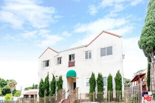 821 N Vendome St in Los Angeles, CA - Building Photo