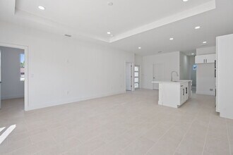 5245-5247 26th St SW in Lehigh Acres, FL - Building Photo - Building Photo