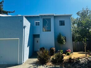 132 Bar Harbor Ct in Aptos, CA - Foto de edificio - Building Photo