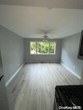 32 Laurel Hill Rd in Centerport, NY - Building Photo - Building Photo