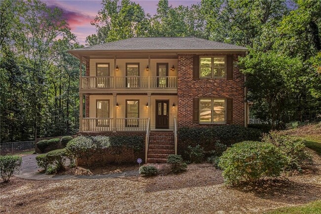 property at 390 Waverly Hall Cir