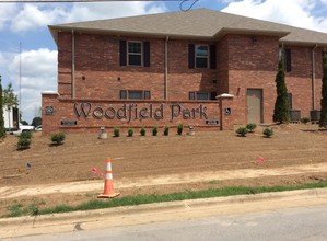 Woodfield Park Apartments in Springfield, MO - Building Photo - Building Photo