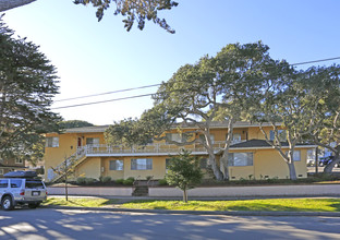 845 Lighthouse Ave in Pacific Grove, CA - Building Photo - Building Photo