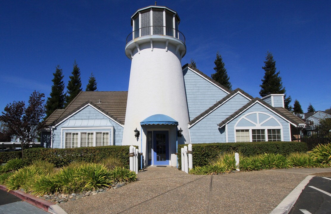 Lighthouse Condominiums in Vallejo, CA - Building Photo