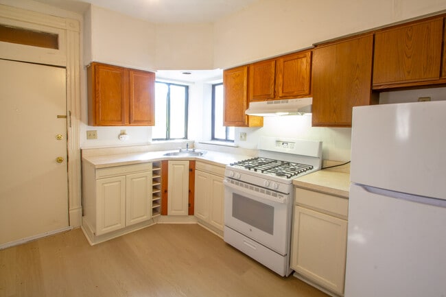 405 Peebles St, Unit 2 in Pittsburgh, PA - Building Photo - Building Photo