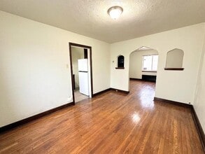 246 E Meyers St in Pittsburgh, PA - Building Photo - Building Photo