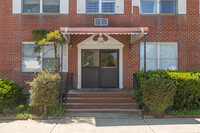 Garden Apartments in Staten Island, NY - Foto de edificio - Building Photo