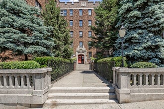 Wakefield Towers in Bronx, NY - Building Photo - Building Photo