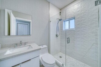 14803 NW 87th Pl in Hialeah, FL - Building Photo - Building Photo