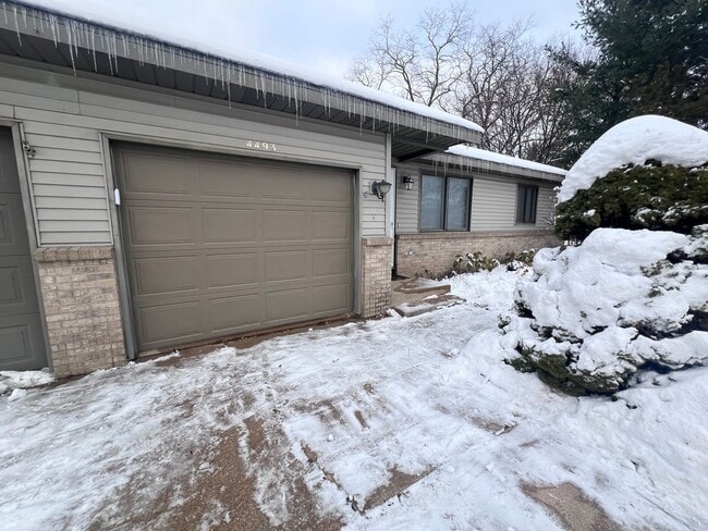 property at 4493 Pleasantview Ct NE