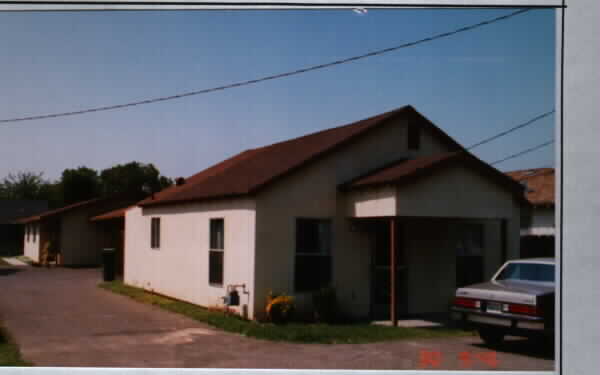 744-748 W Canal Dr in Turlock, CA - Building Photo - Building Photo