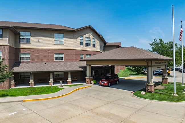 Fort Des Moines Senior Housing in Des Moines, IA - Building Photo - Building Photo