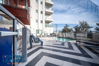 11407 Chandler Blvd in Los Angeles, CA - Building Photo - Building Photo