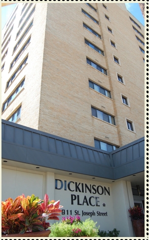 Dickinson Place in Dallas, TX - Foto de edificio - Building Photo