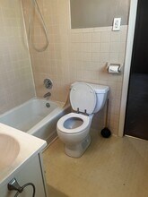 176 Hardwood Ln, Unit B in Lexington, NC - Foto de edificio - Building Photo