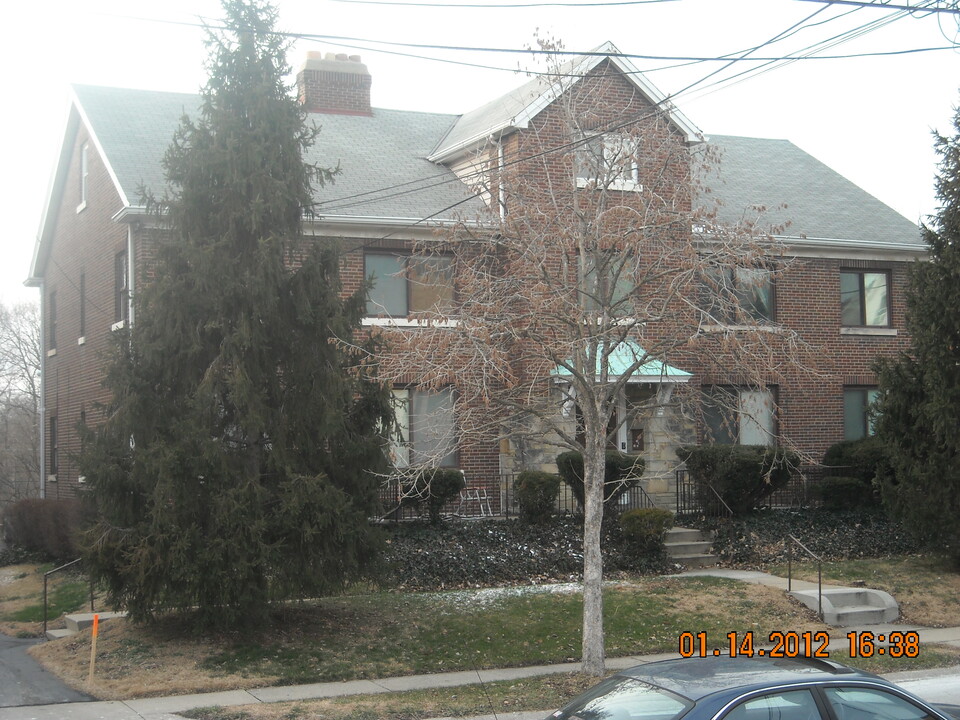 2815 Digby Ave, Unit 1 in Cincinnati, OH - Foto de edificio