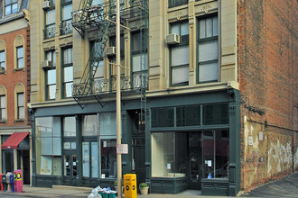 338-344 W 4th St in Cincinnati, OH - Foto de edificio - Building Photo