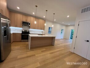 2046 W Washington Blvd in Chicago, IL - Building Photo - Building Photo