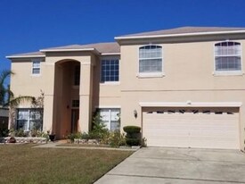 148 Columbia Dr in Kissimmee, FL - Building Photo