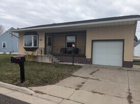 2222 Diagonal Rd in La crosse, WI - Building Photo