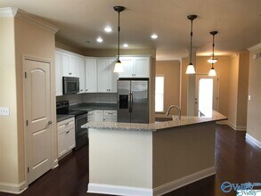 467 E Mossyleaf Dr SW in Huntsville, AL - Building Photo - Building Photo