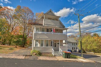 90 Hillside Ave in Meriden, CT - Building Photo - Building Photo