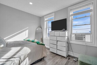 1076 Ocean Ave in Sea Bright, NJ - Building Photo - Building Photo