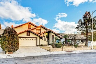 4762 Torrence Dr in Las Vegas, NV - Building Photo - Building Photo