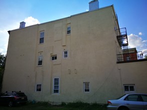 98 Maple St in Weehawken, NJ - Building Photo - Other