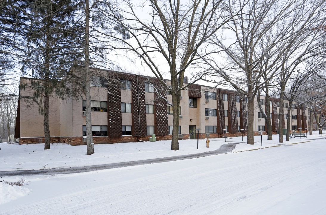 Dublin Park Senior Apartments in Coon Rapids, MN - Building Photo