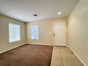 5517 Roans Prairie St in North Las Vegas, NV - Building Photo - Building Photo