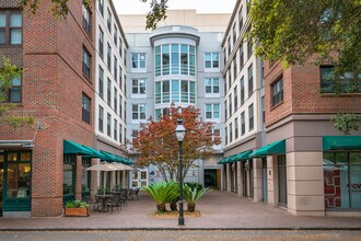 George Street Apartments in Charleston, SC - Building Photo - Building Photo