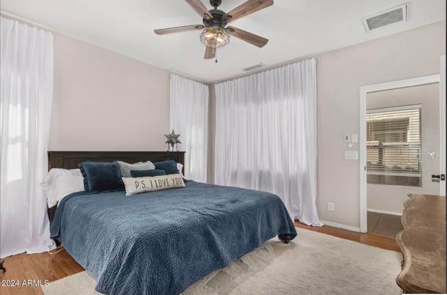697 W Oak Tree Ln in San Tan Valley, AZ - Building Photo - Building Photo