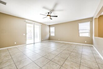 17157 W Lisbon Ln in Surprise, AZ - Building Photo - Building Photo