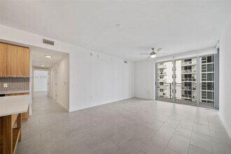 2150 N Bayshore Dr in Miami, FL - Building Photo - Building Photo