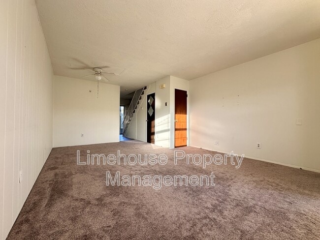 4428 Ocean View Ave in Virginia Beach, VA - Building Photo - Building Photo