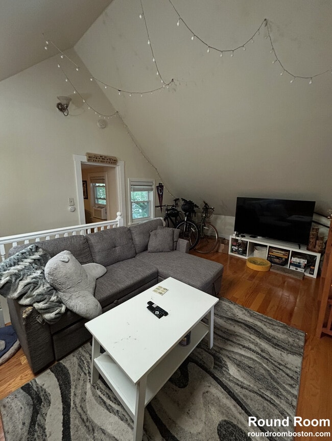 15 Mansfield St, Unit 2 in Boston, MA - Building Photo - Building Photo