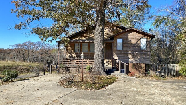 property at 132 LA-3033