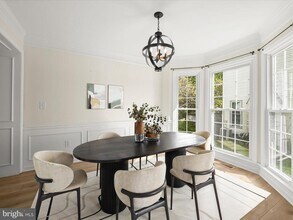 8806 Admiral Dr in Laurel, MD - Building Photo - Building Photo