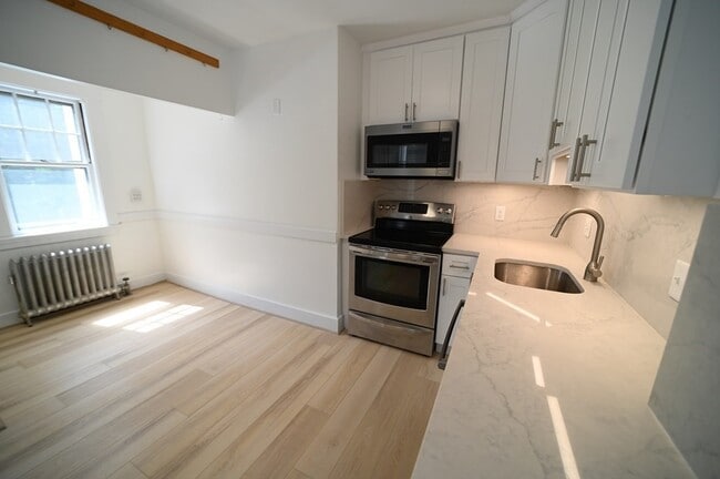 88 Central St, Unit 1