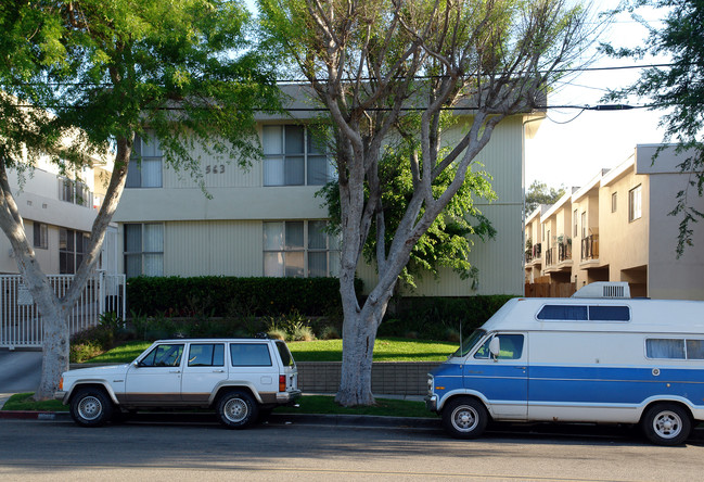 563 E Hazel St in Inglewood, CA - Building Photo - Building Photo