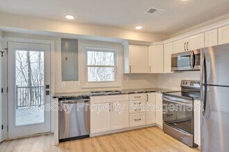 253 Stribling Ave in Charlottesville, VA - Building Photo - Building Photo