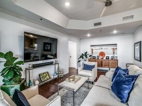 5909 Luther Ln in Dallas, TX - Building Photo - Building Photo