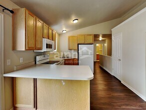 6828 S Oquirrh Ridge Rd in West Jordan, UT - Building Photo - Building Photo