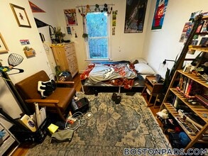 684 Parker St, Unit 2 in Roxbury Crossing, MA - Foto de edificio - Building Photo