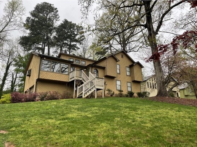 property at 2811 Pine Cone Ln