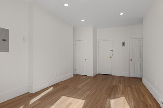 94 Saint Botolph St, Unit 1 in Boston, MA - Building Photo - Building Photo